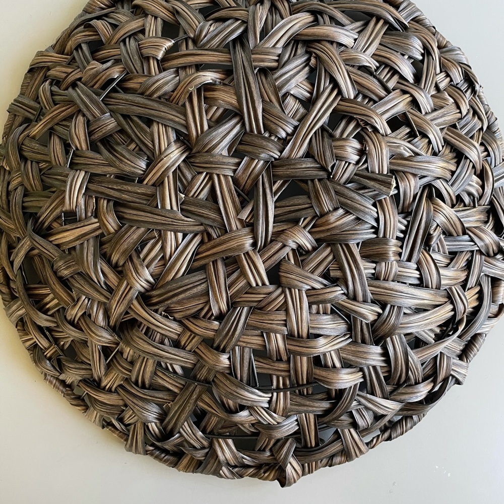 EUC Woven Brown Round 17" Basket - Picture 2 of 2